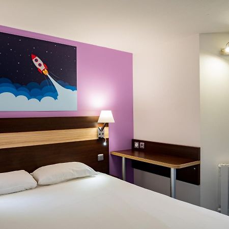 Contact Hotel Restaurant La Chaumiere Entre Orgeval Et Flins A13 Sortie 8 เลส์มูโรซ์ ภายนอก รูปภาพ