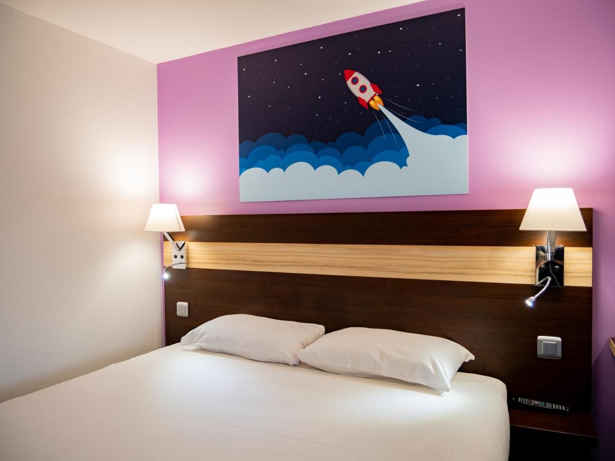 Contact Hotel Restaurant La Chaumiere Entre Orgeval Et Flins A13 Sortie 8 เลส์มูโรซ์ ภายนอก รูปภาพ
