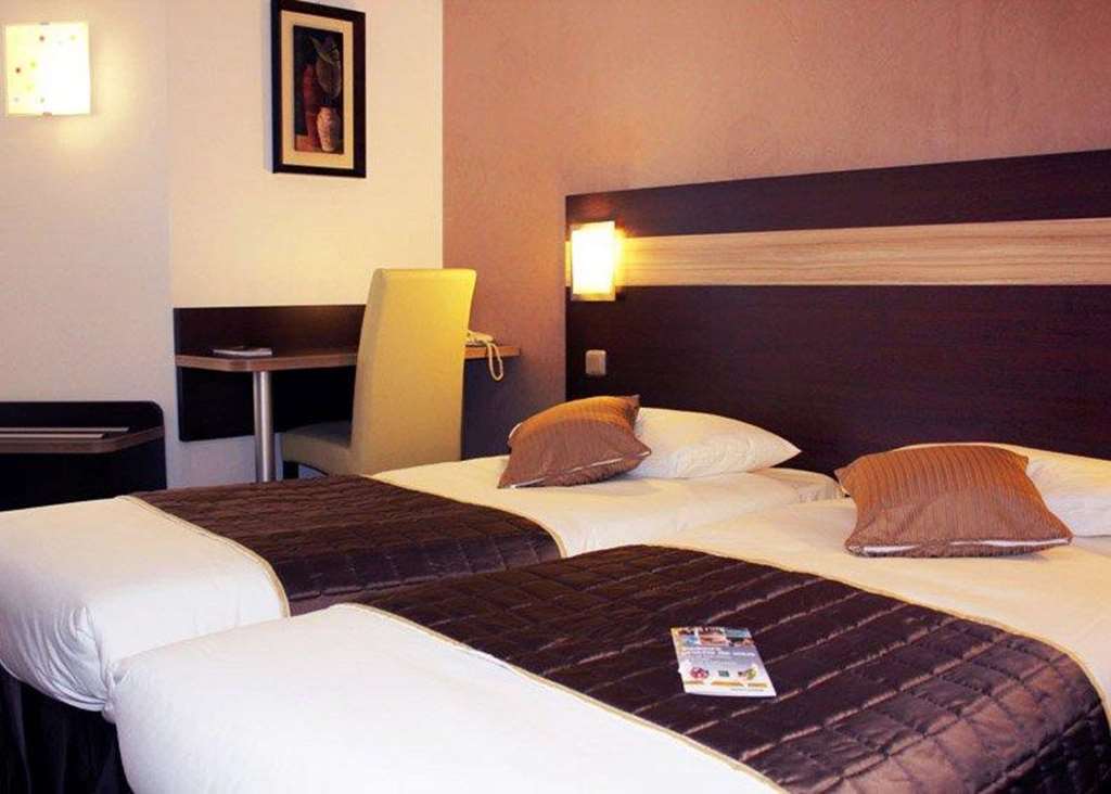Contact Hotel Restaurant La Chaumiere Entre Orgeval Et Flins A13 Sortie 8 เลส์มูโรซ์ ห้อง รูปภาพ