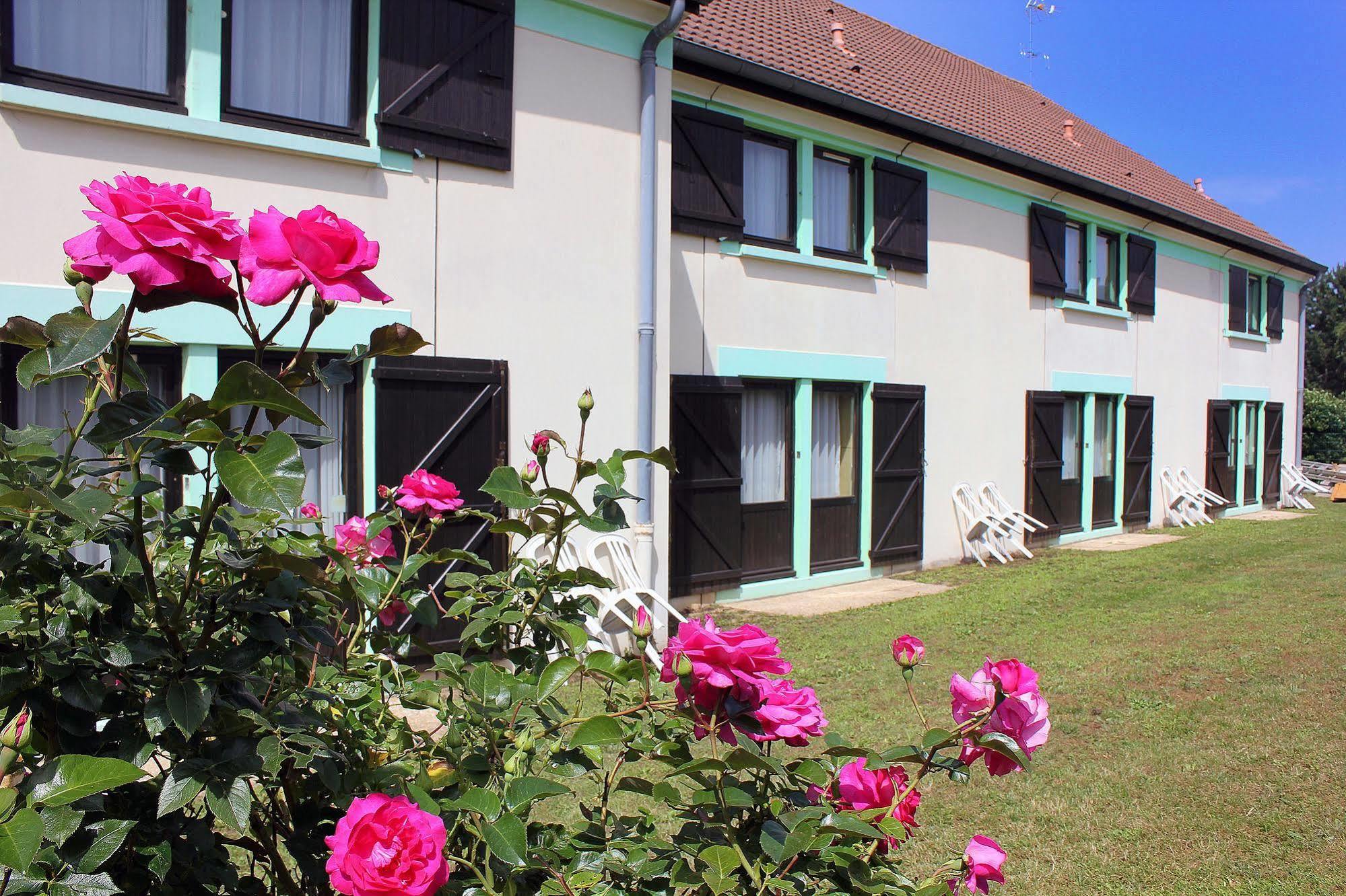 Contact Hotel Restaurant La Chaumiere Entre Orgeval Et Flins A13 Sortie 8 เลส์มูโรซ์ ภายนอก รูปภาพ